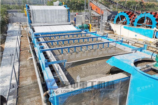 帶式壓濾機(jī)1.jpg